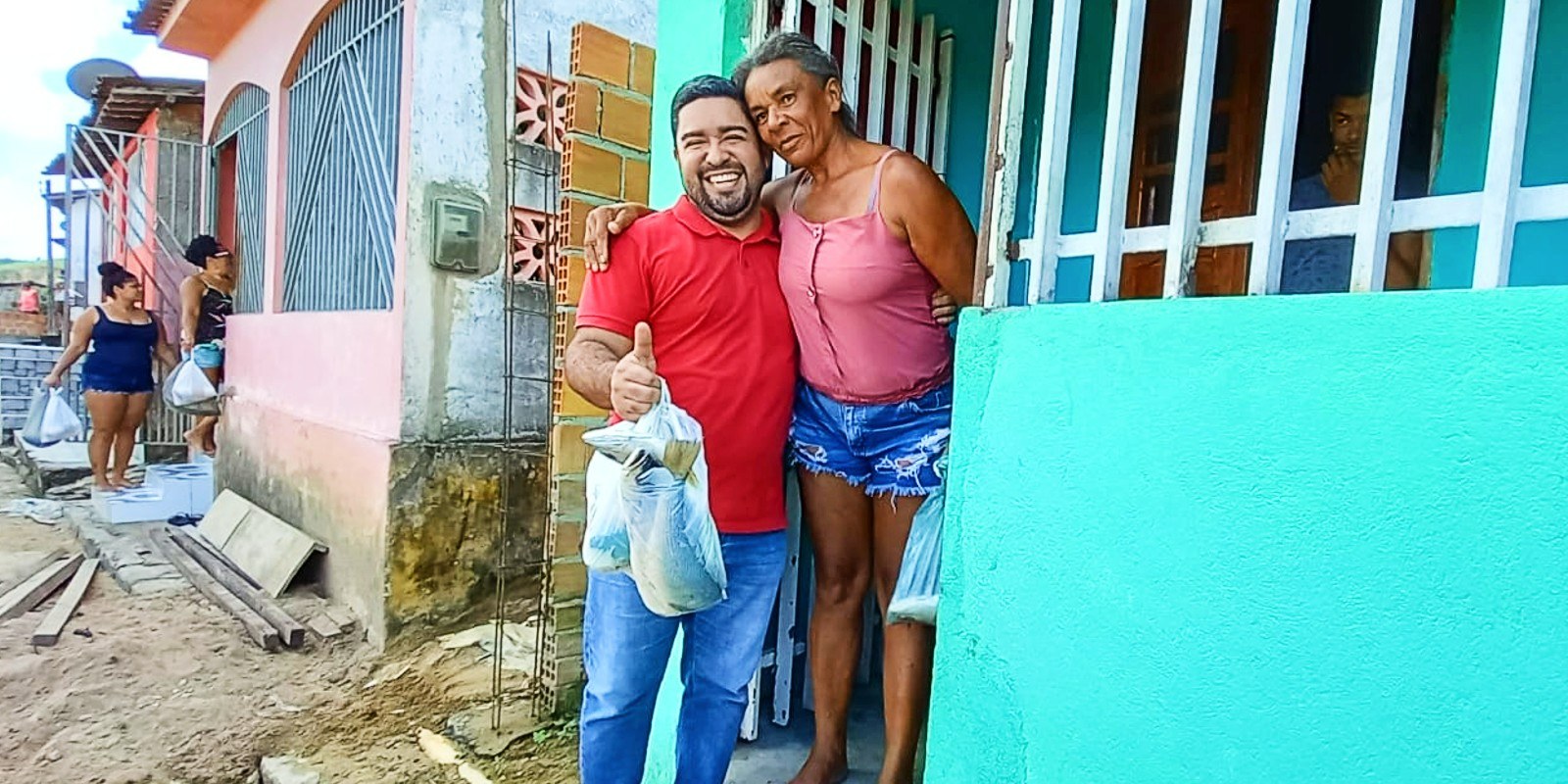 Prefeito de Viçosa anuncia entrega de 15 toneladas de alimentos na Semana Santa